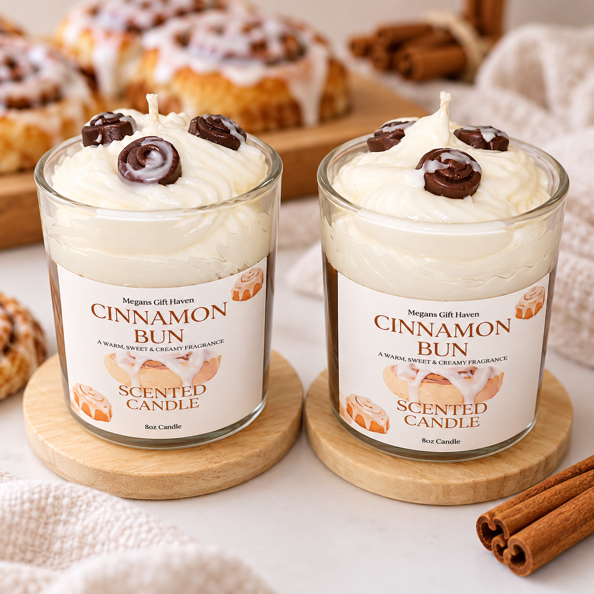 Cinnamon bun scented candle