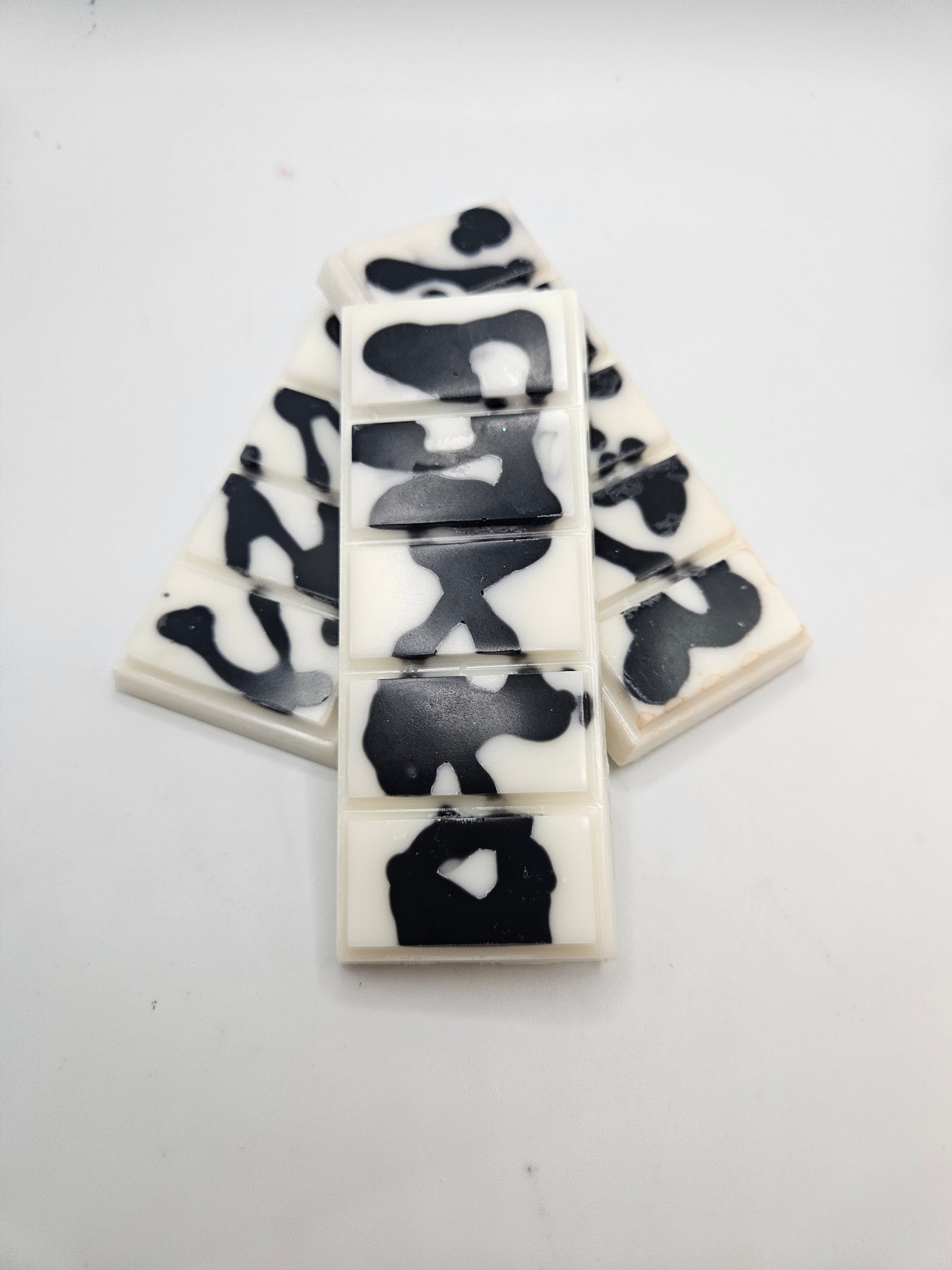 Black coconut sands wax melt snap bar