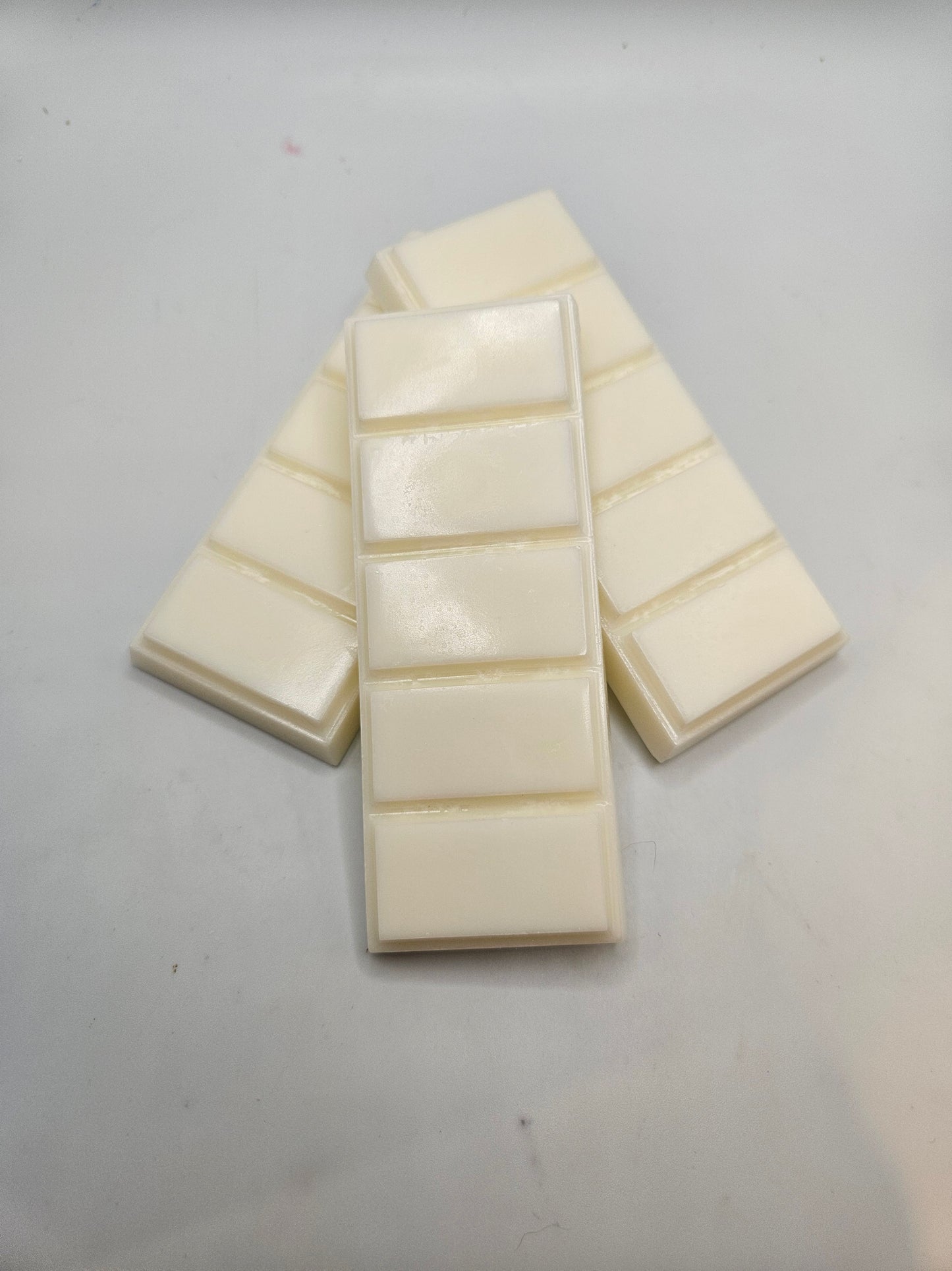 Vanilla and shea butter wax melt snap bar