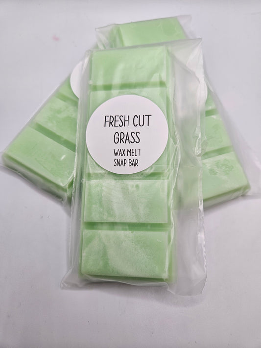 Fresh cut grass scented soy wax melt snap bar