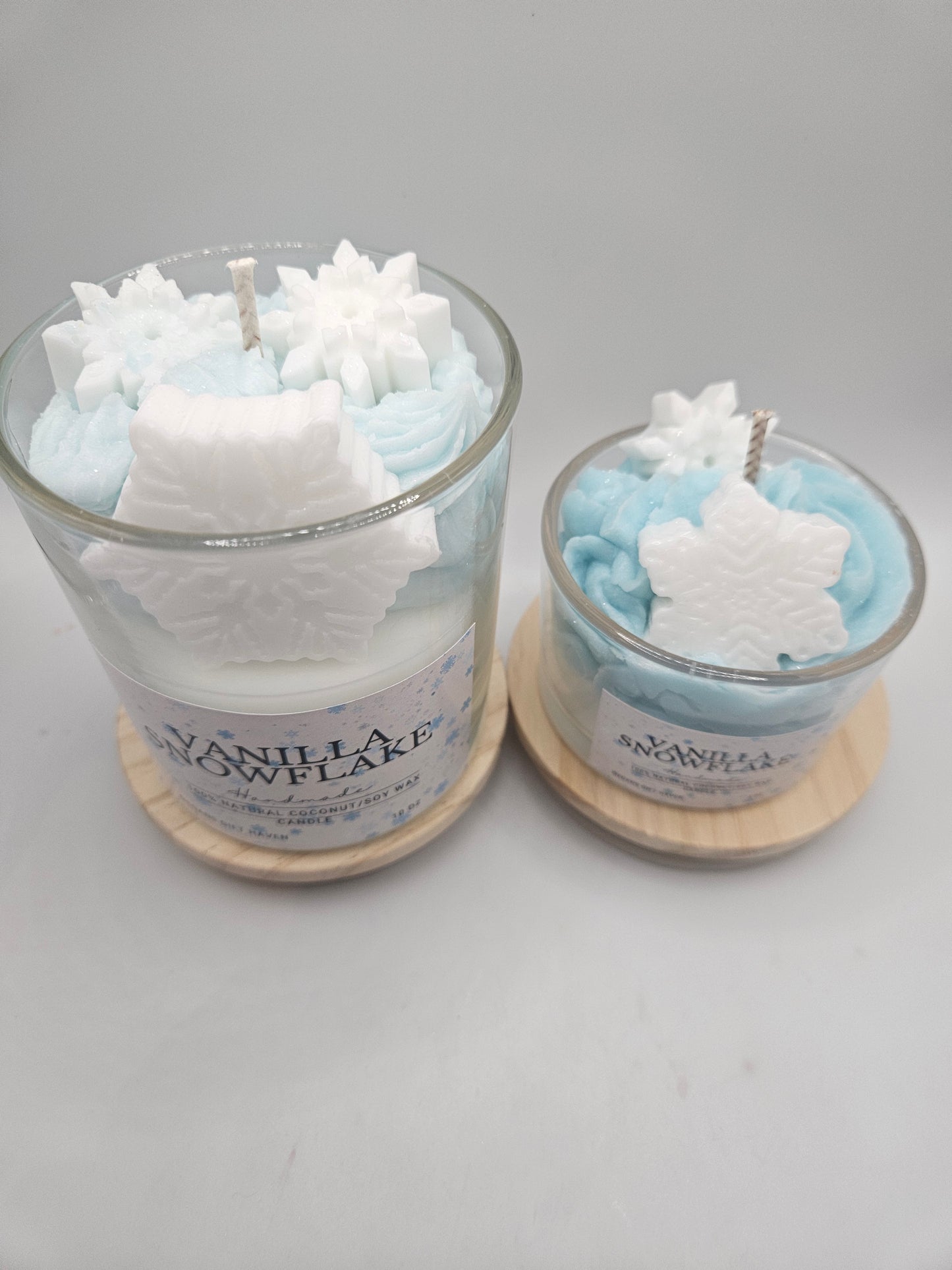 Vanilla snowflake scented candle